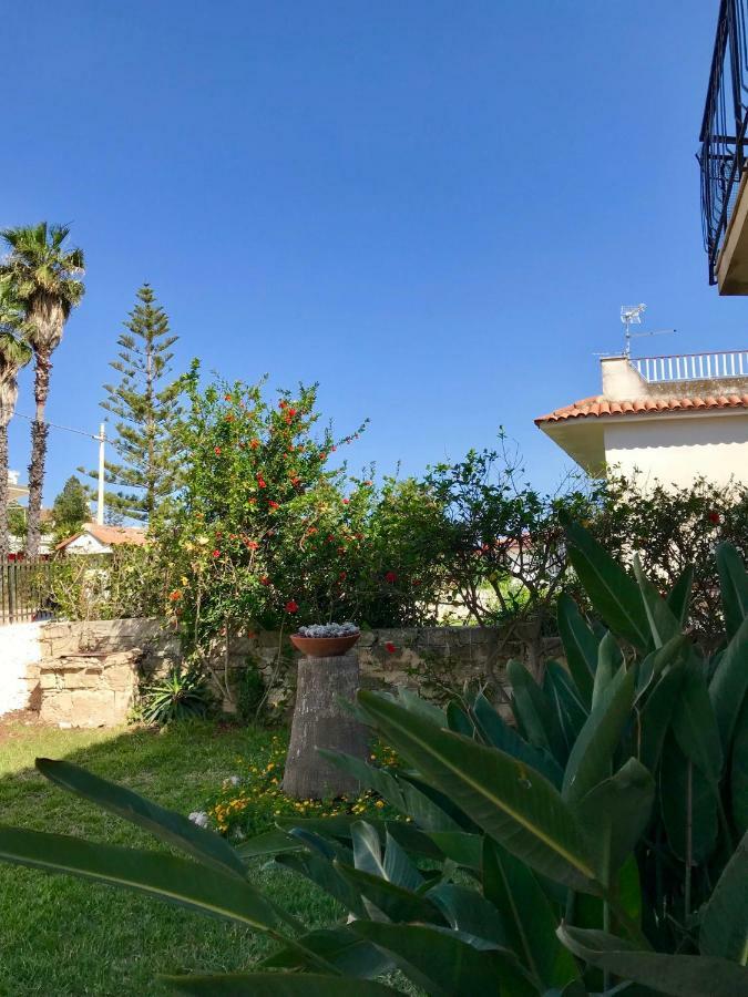 Villa Tetide - Fontane Bianche Luaran gambar